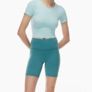 Aritzia TnAction TNABUTTER Atmosphere Hi-Rise 7” Short